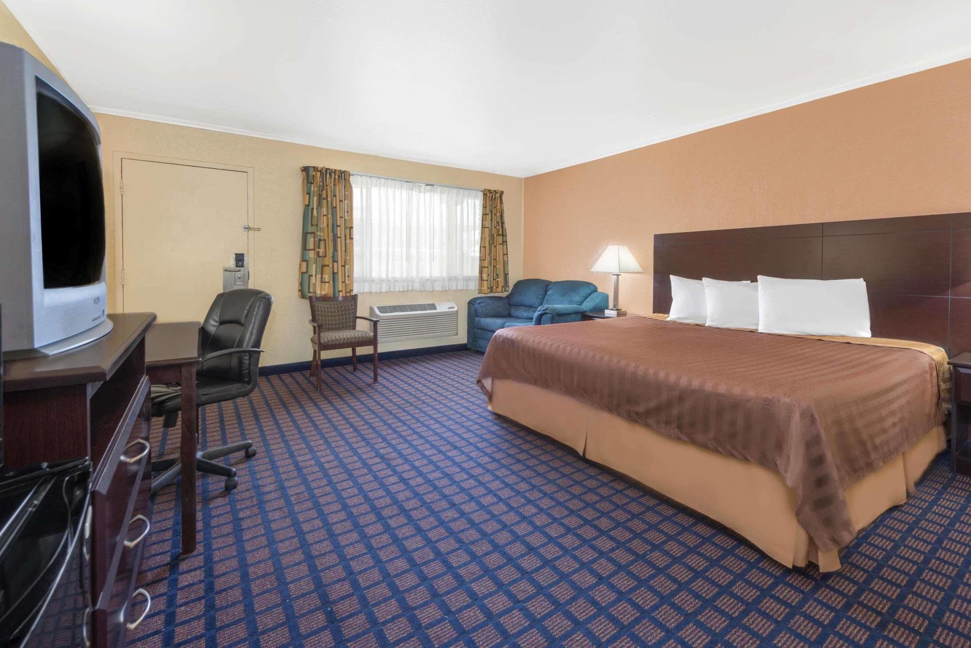 Travelodge By Wyndham Dodge City Exterior foto